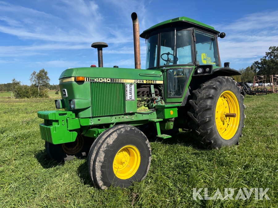 Traktor John Deere 4040
