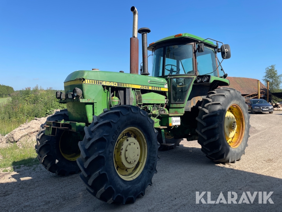 Traktor John Deere 4640