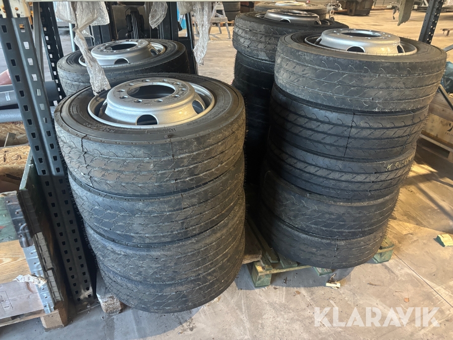 Lastbilsdäck Pirelli P02 PRO 205/65 R 17.5 - Totalt 18st