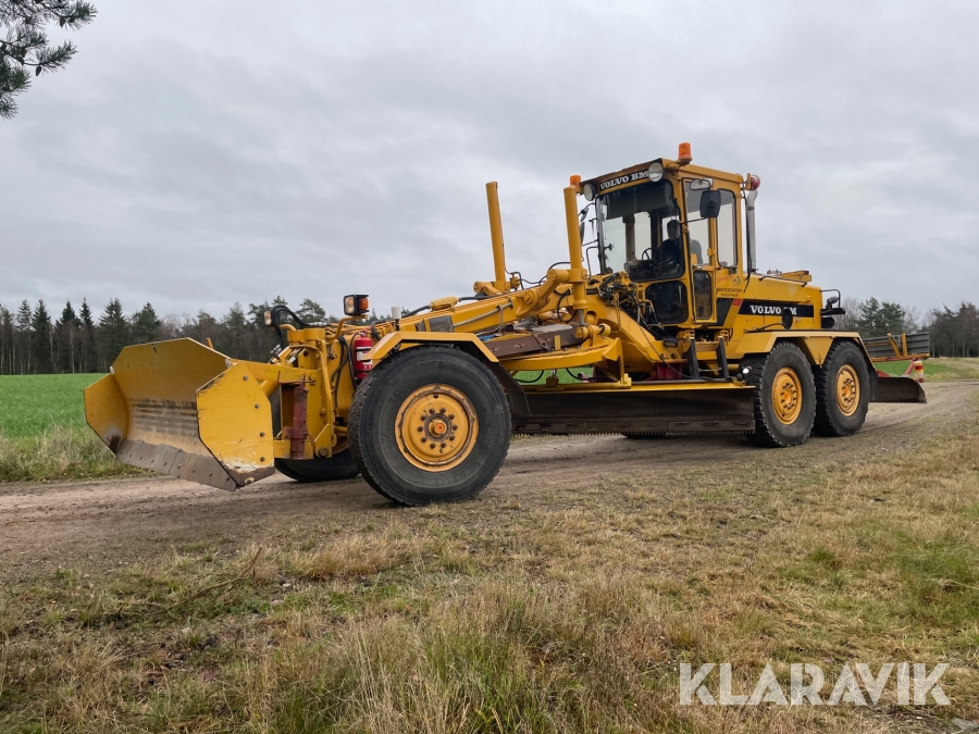Väghyvel Volvo BM 3500 med boggistyrning