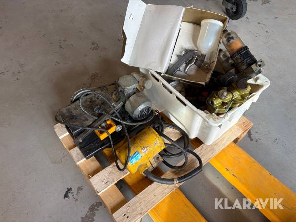 Blandad industriutrusning, färgsprutor m.m.