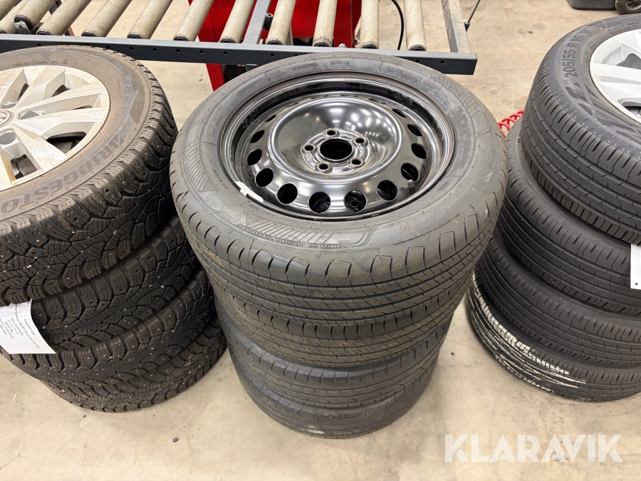 Däck & fälgar Continental/Goodyear PremCont2/Effigrip pref2 205/60R16