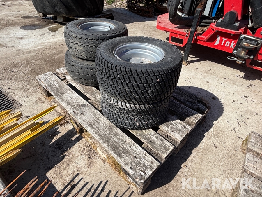 Däck till vägsladd Duro / BKT 20x8.00-10 & 20.5x8-10