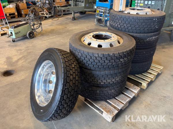 Lastbilsdäck med aluminiumfälg Michelin X-Multi 275/70R22,5 8 st