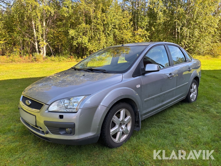 Ford Focus Ghia 1.6 Ti-VCT Sedan (115hk)