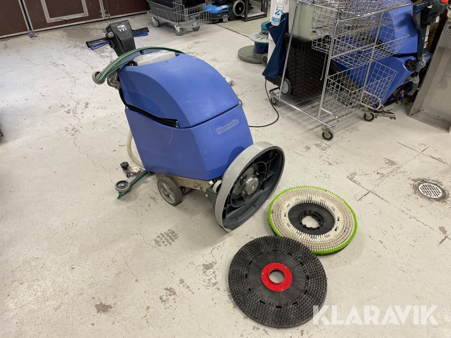 Skurmaskin Numatic
