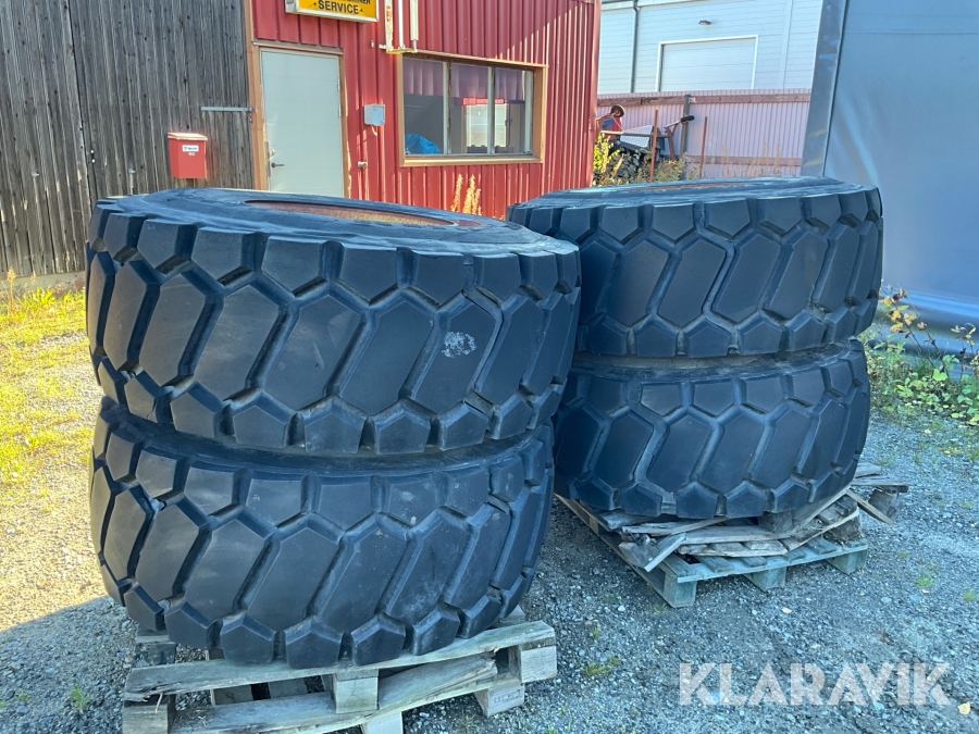 Entreprenaddäck Bandenmarkt Kargo-Radial 4 st med fälg