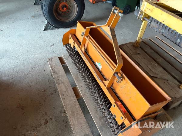 Gräsfrösåmaskin Sisis HTS/4