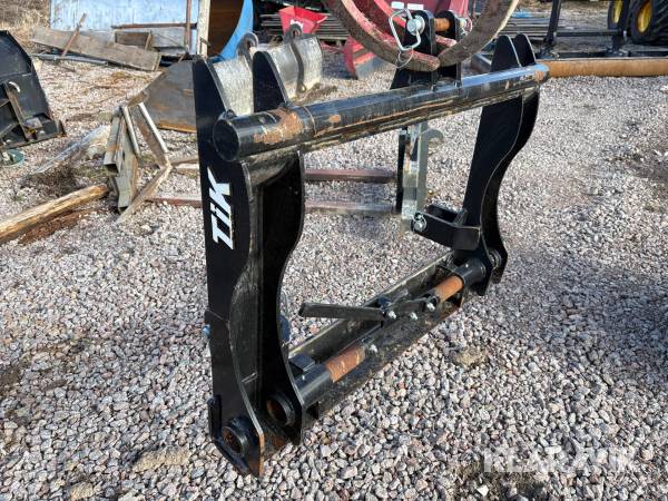 Adapter TiK Trepunkt till stora BM