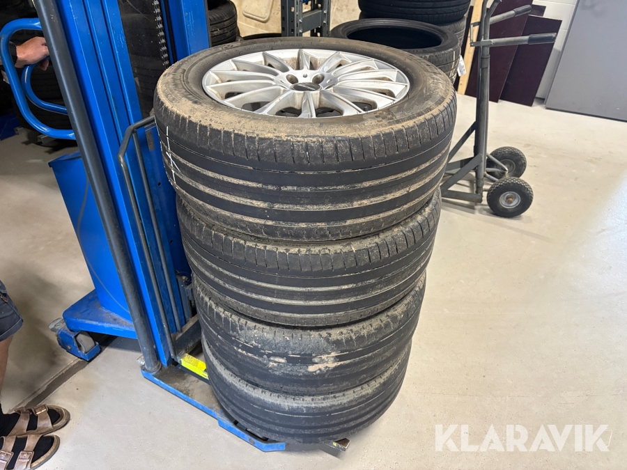 Däck på fälg Michelin 255/55 R18 4st