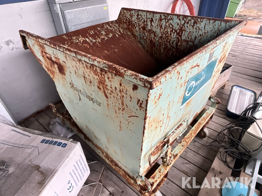 Tippbar skrotcontainer