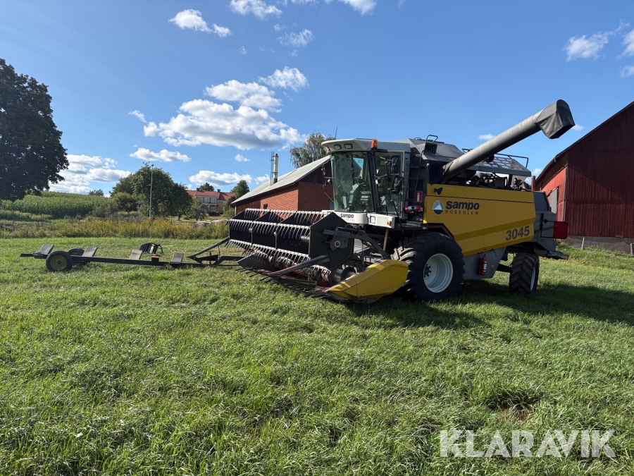 Skördetröska Sampo Rosenlew SR3045 15ft med skärbordsvagn