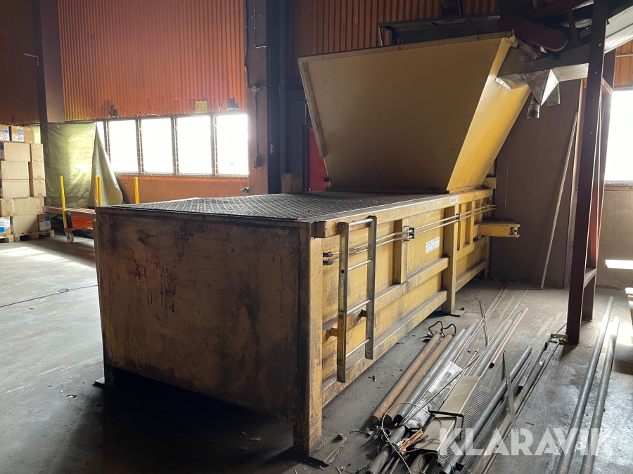 Stationär komprimator med container Europress Europack 725 och V25E