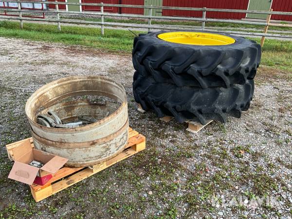 Dubbelmontage Firestone 18.4-38 1par med ringar och spännare