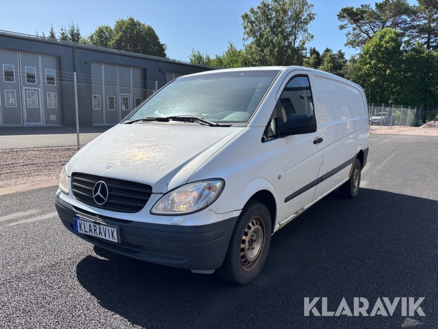 Skåpbil Mercedes-Benz Vito 111 2.9t automat / drag