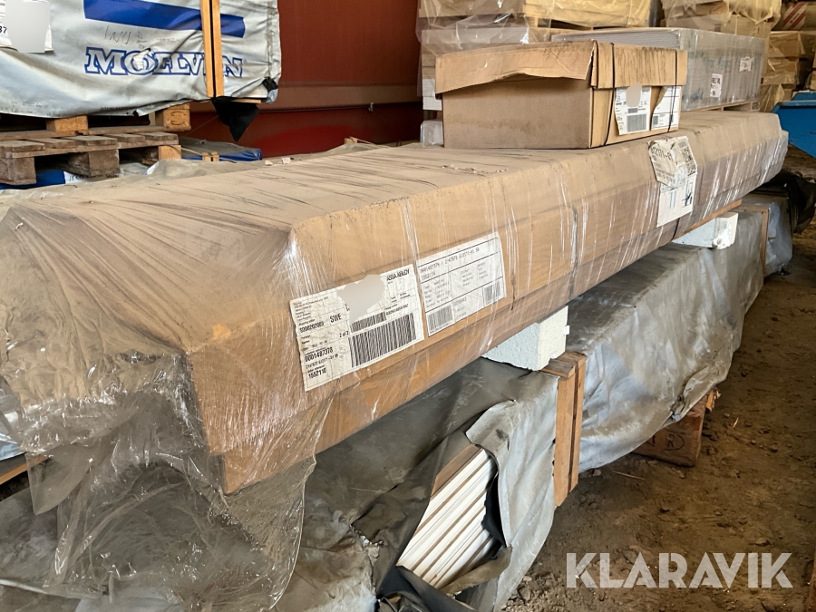 Takskjutport / garageport Crawford Linea 2600x2125 mm.