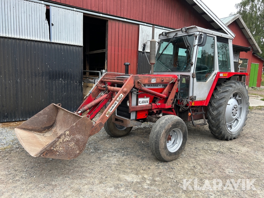 Traktor Ferguson 675 med lastare