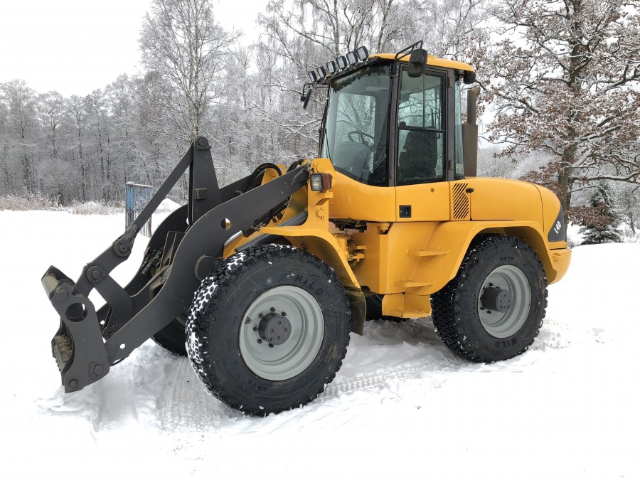 Hjullastare Volvo L40 med nya däck