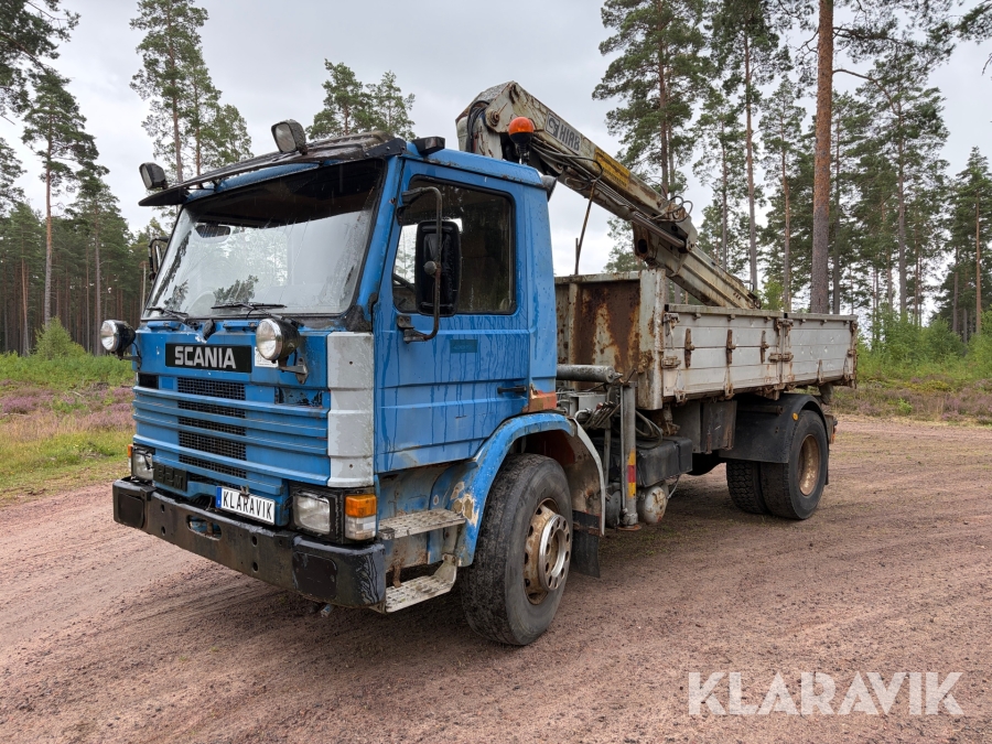 Kranbil Scania 82M med kran