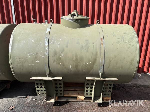 Dieseltank Försvarsmakten 2000L 1st
