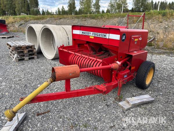 Småbalspress Massey Ferguson 14
