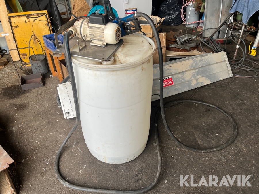 Ad-blue pump & tank Piusi