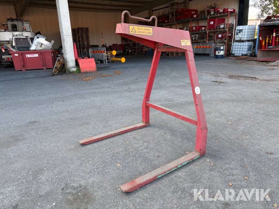 Pallgafflar till kran maxkapacitet 700 kg  1 st