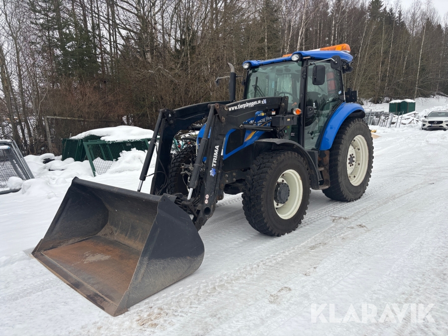 Traktor New Holland TD5.85 med redskap och lastare