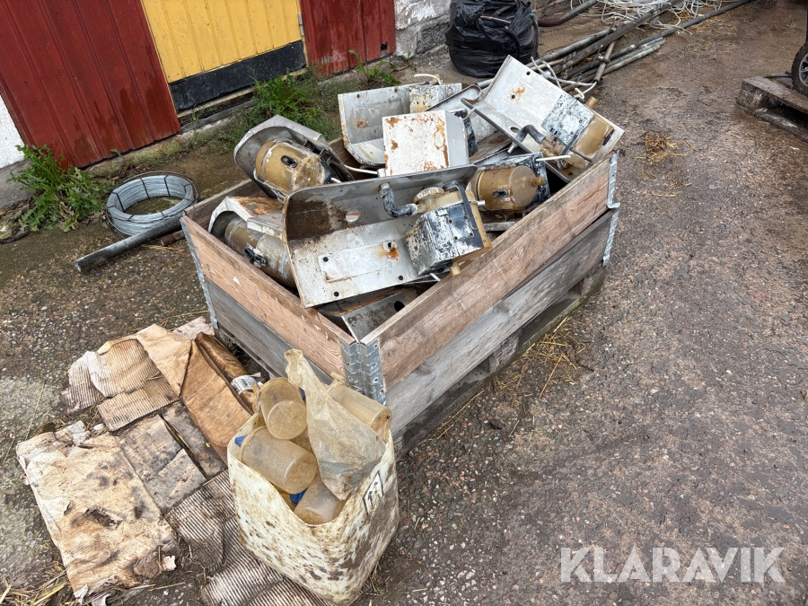 Mjölkmätare med provutrusning