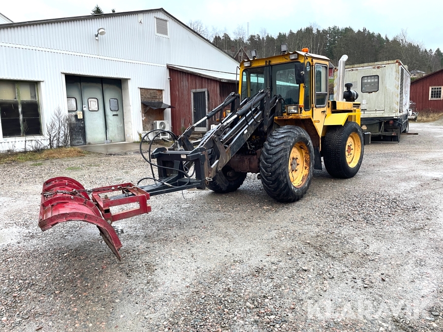 Hjullastare Lundberg 342 med redskap