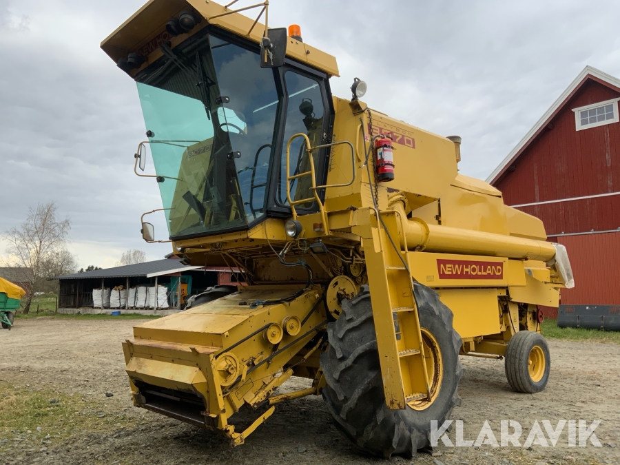 Skördetröska New Holland Sperry 8070 17ft