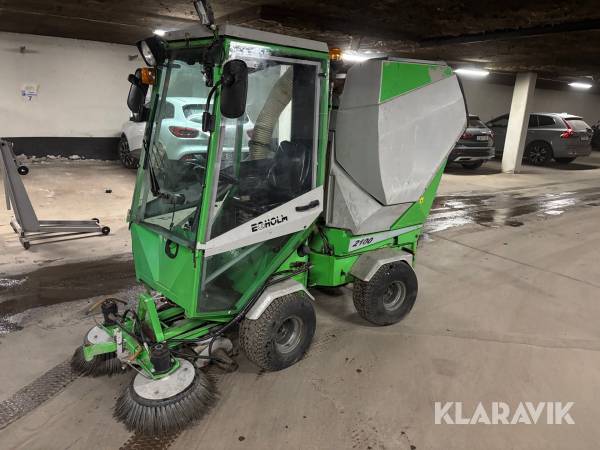 Redskapsbärare Egholm 2100 med flera redskap