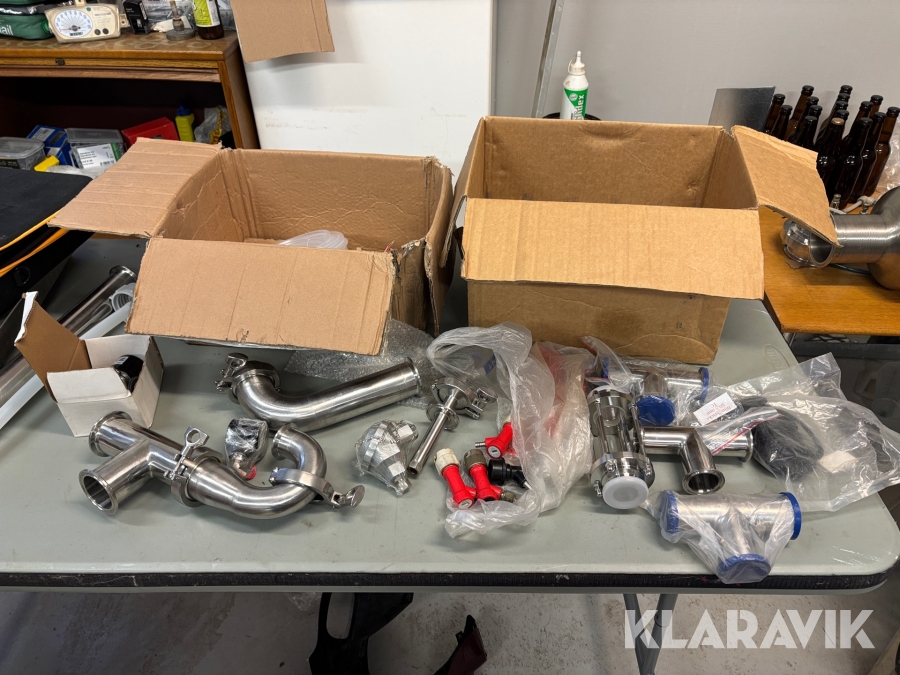 Diverse rör/kopplingar till bryggeri