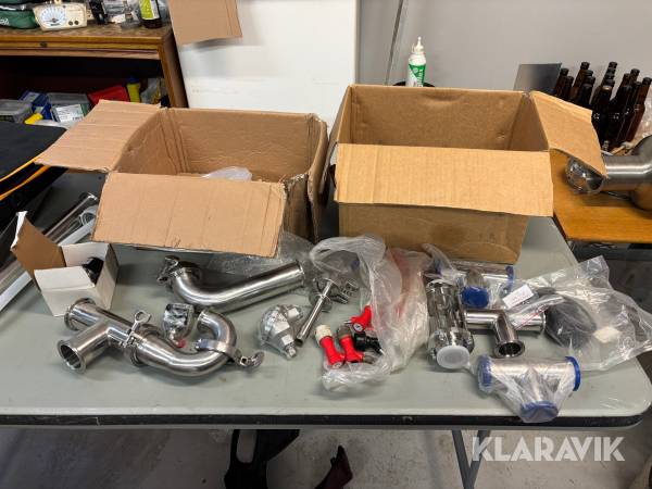 Diverse rör/kopplingar till bryggeri