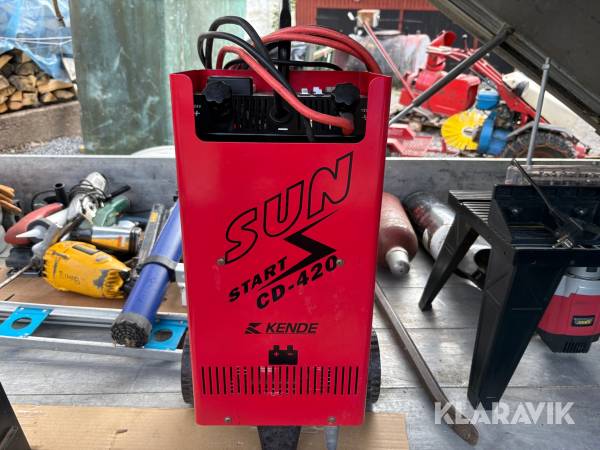 Batteriladdare med starthjälp Kende CD-420
