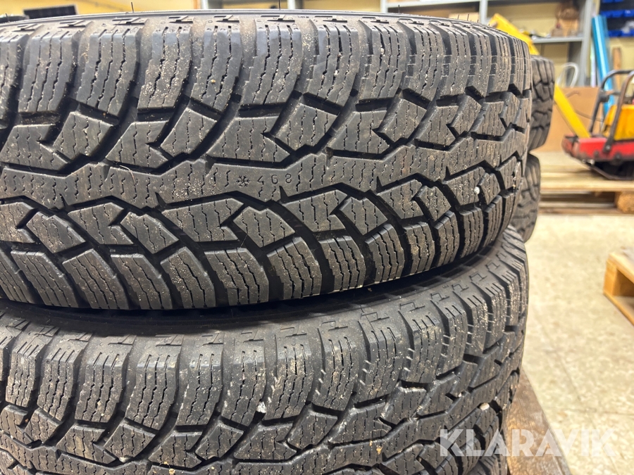 Däck med fälg Nokian Hakkapeliitta CR4 195/70R15C 6 st