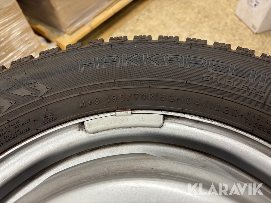 Däck med fälg Nokian Hakkapeliitta CR4 195/70R15C 6 st