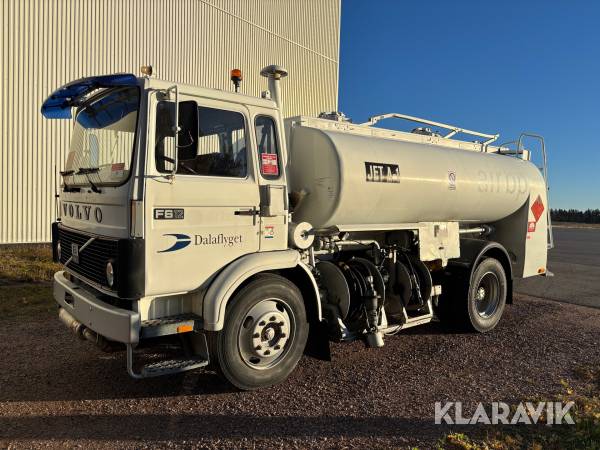 Tankbil Volvo F612 4x2