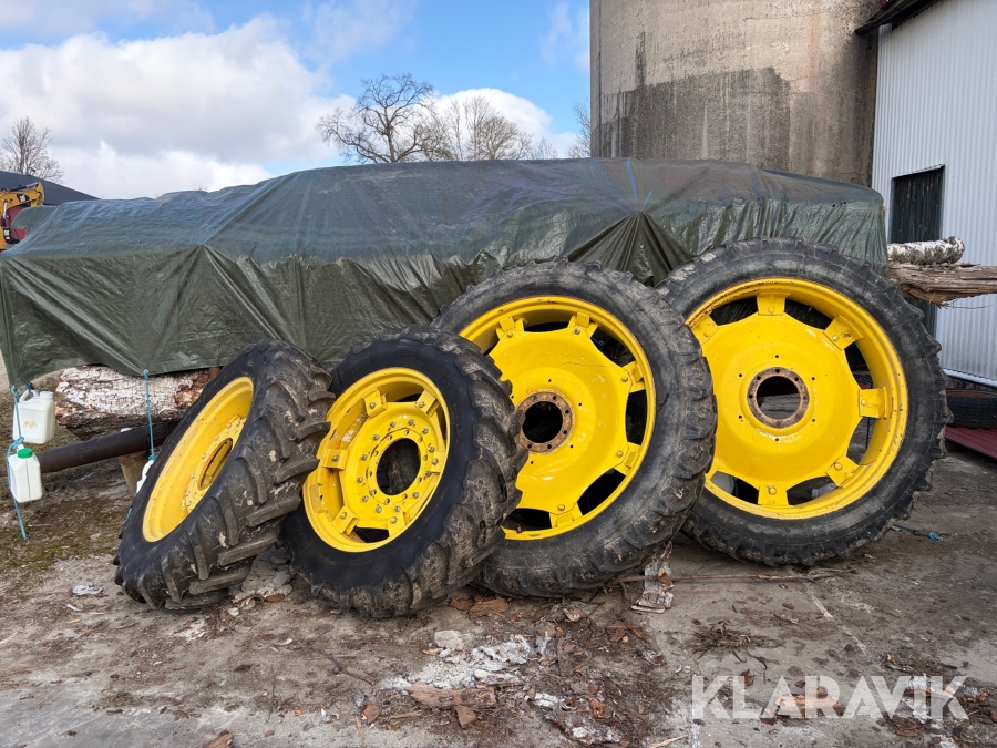 Spruthjul/Smalhjul Kleber 300/95R46 samt 320/85R32 4 st