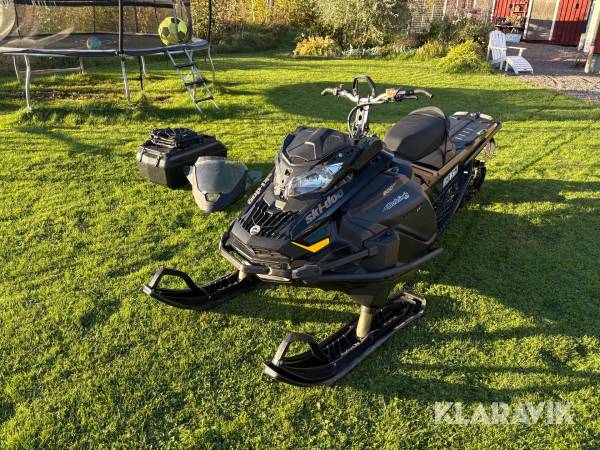 Snöskoter Ski-Doo Tundra 600EFI LT