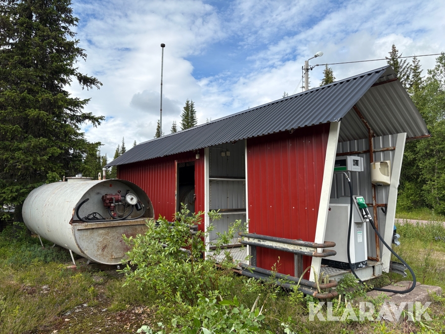 Bensinmack med två tankar inkl hus och sedelautomat