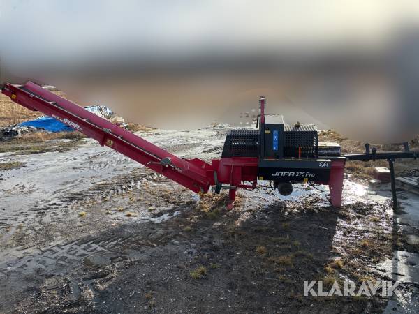 Vedprocessor Japa 375 TRE PRO 5,6T med hydrauliskt matningsbord.