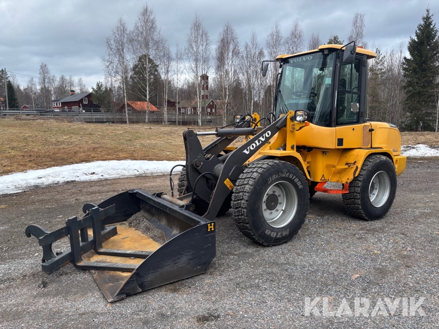 Hjullastare Volvo L30G med redskap