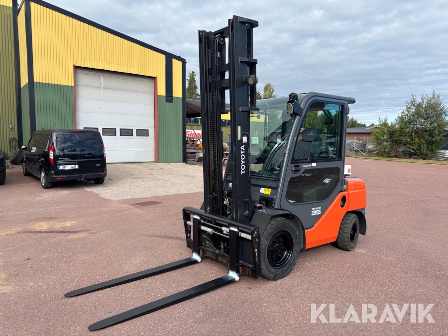 Dieseltruck Toyota 52-8FDJF35 med våg