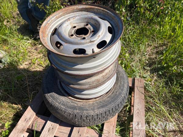 4 st fälgar med 1 st däck