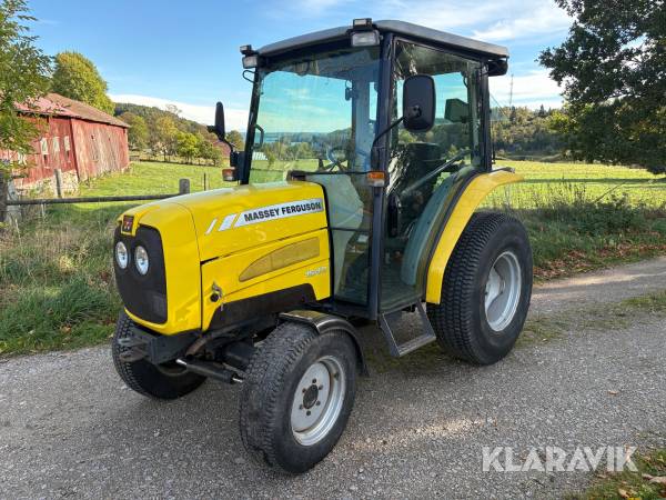 Traktor Massey Ferguson 1540 4WD