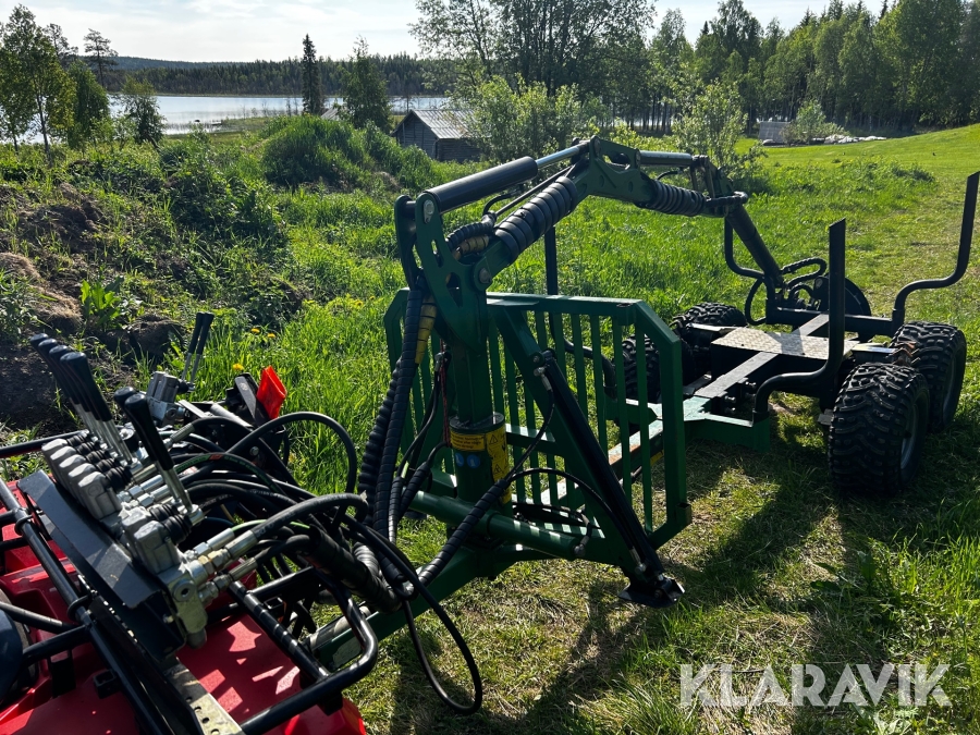 Skogsvagn Kellfri 2 ton med grip och drivning 
