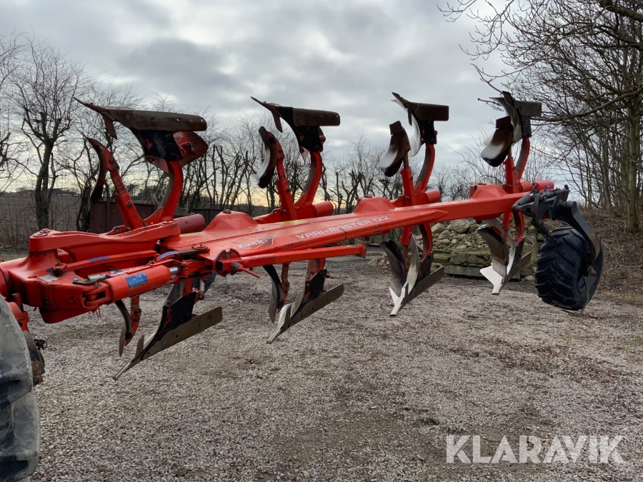 Vändplog Kuhn Vari master 122