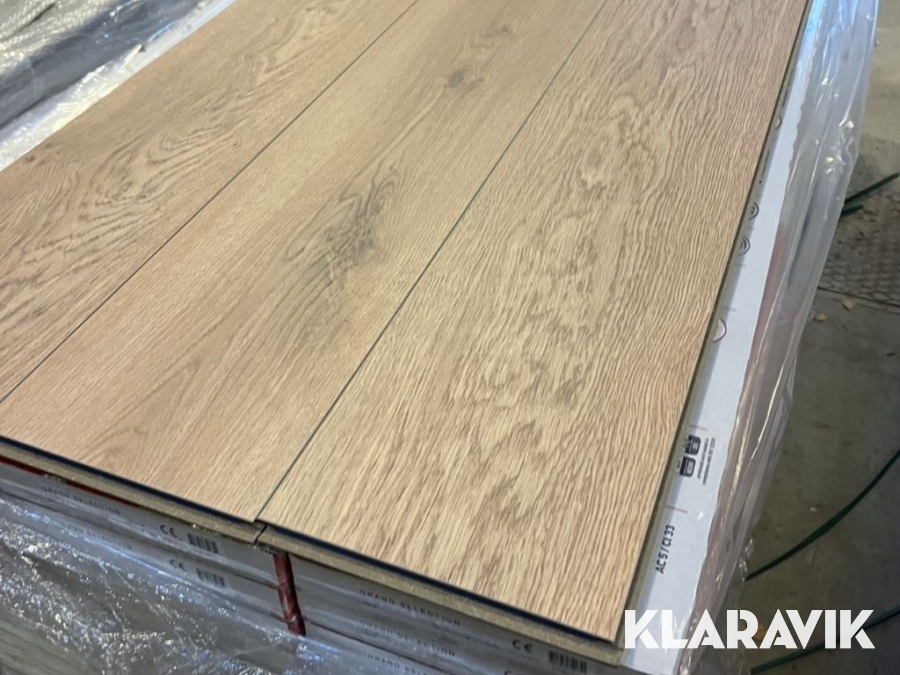 Golv Grand selection natural oak  70 kvm