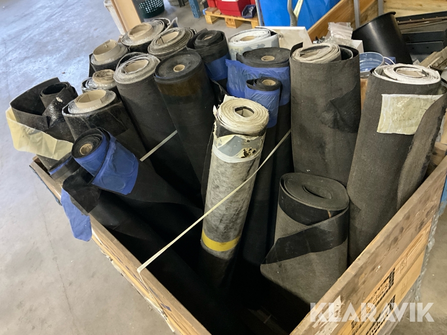 Takpapp och underlagsduk ca 18 st rullar